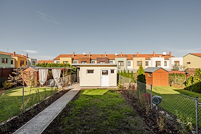 Husova, Drahelčice - Praha-západ | Pronájem, Rodinný dům 4+kk, 130 m²