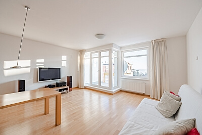 Nad Okrouhlíkem, Libeň - Prague 8 | Sale, Apartment Two-bedroom (3+kk), 91 m²