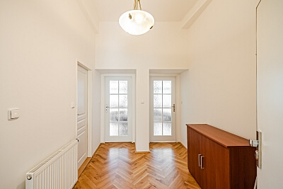 Jugoslávských partyzánů, Bubeneč - Praha 6 | Pronájem, Byt 2+kk, 64 m²