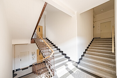 Jugoslávských partyzánů, Bubeneč - Prague 6 | Rent, Apartment One-bedroom (2+kk), 64 m²