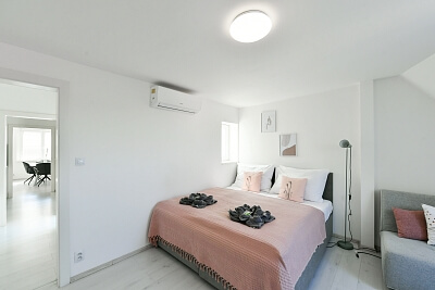 Školská, Nové Město - Prague 1 | Rent, Apartment One-bedroom (2+kk), 55 m²