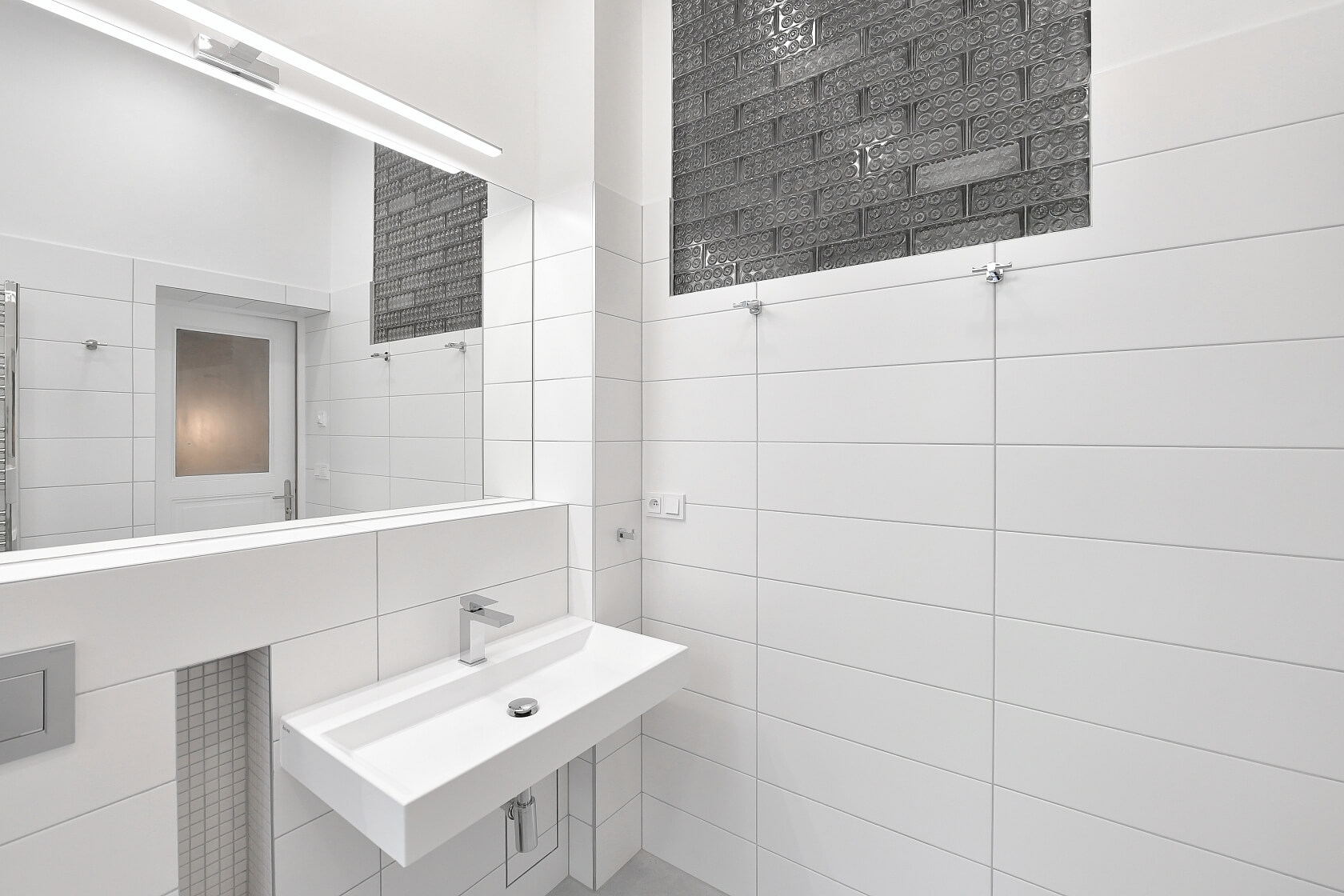 Janáčkovo nábřeží, Smíchov - Prague 5 | Rent, Apartment Two-bedroom (3+kk), 106 m²