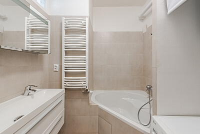 Kamenická, Holešovice - Prague 7 | Sale, Apartment One-bedroom (2+kk), 47 m²