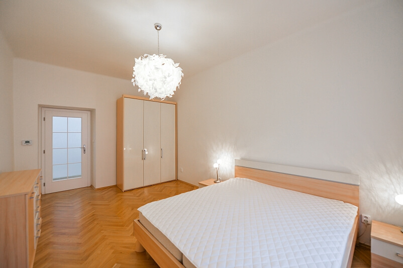 Jugoslávských partyzánů, Bubeneč - Prague 6 | Rent, Apartment One-bedroom (2+kk), 63 m²