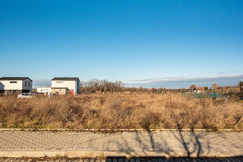 K Menhiru, Horoměřice - Praha-západ | Sale, Land, 661 m²