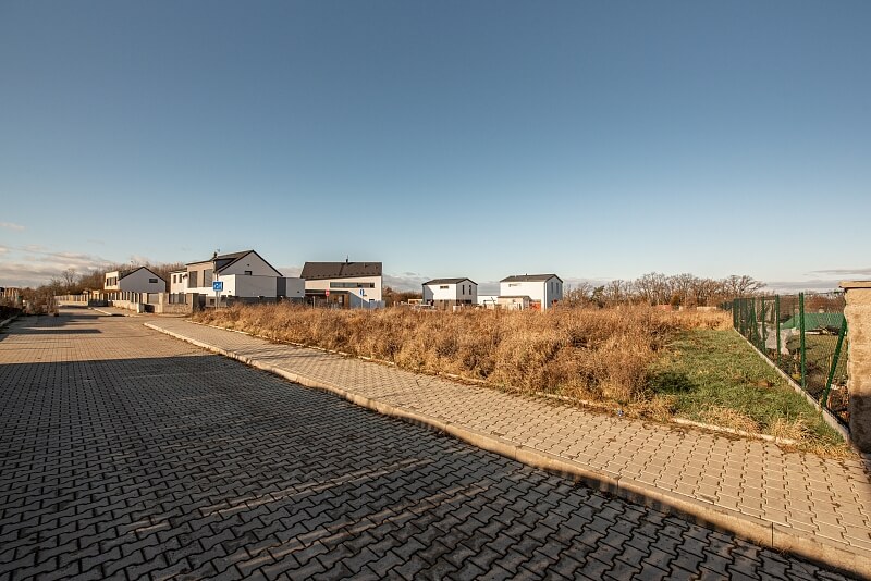 K Menhiru, Horoměřice - Praha-západ | Prodej, Pozemek, 661 m²