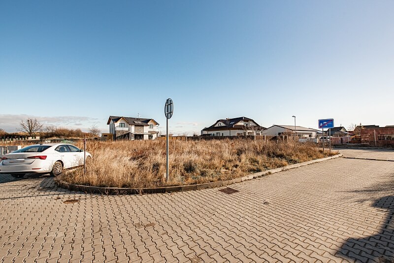 K Menhiru, Horoměřice - Praha-západ | Sale, Land, 661 m²