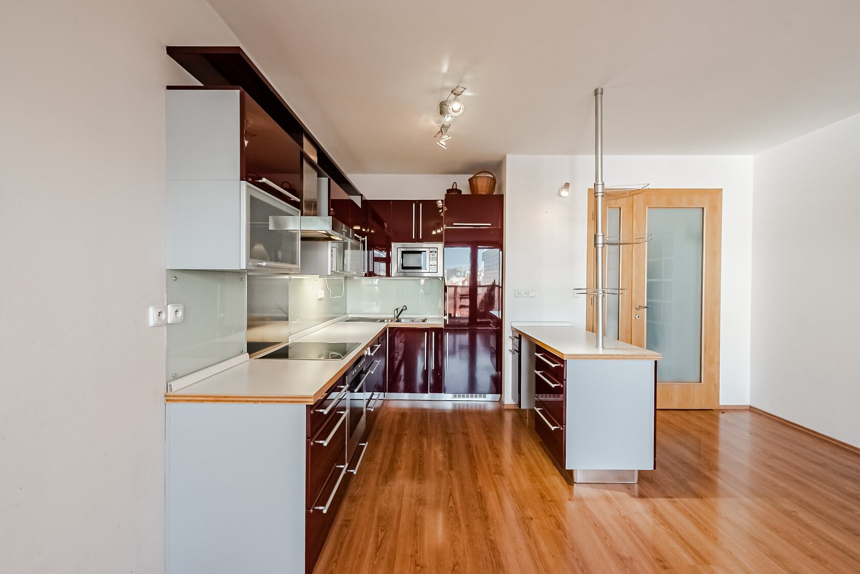 Brabcova, Podolí - Praha 4 | Pronájem, Byt 3+kk, 98 m²