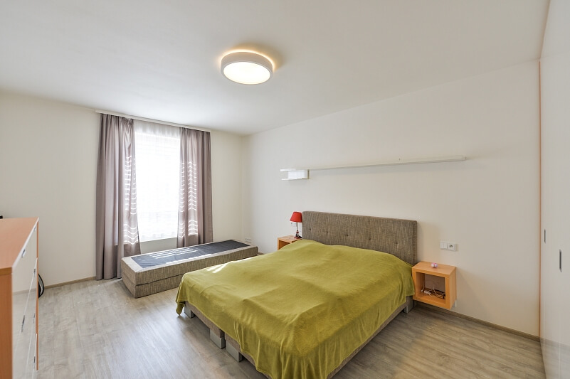 Donská, Vršovice - Prague 10 | Rent, Apartment One-bedroom (2+kk), 81 m²