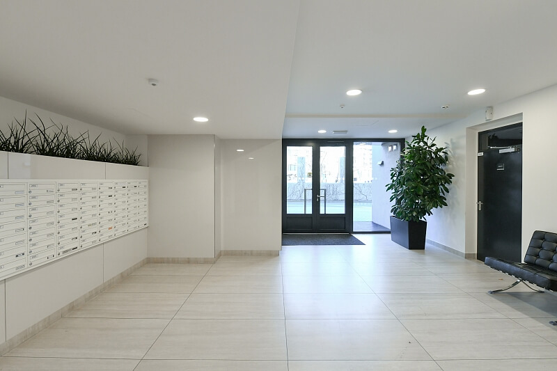 Sanderova, Holešovice - Prague 7 | Rent, Apartment One-bedroom (2+kk), 61 m²