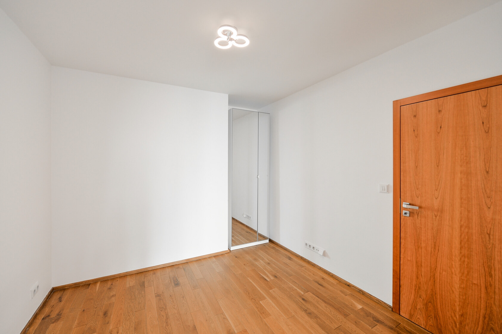 U Studánky, Bubeneč - Praha 7 | Pronájem, Byt 2+kk, 81 m²