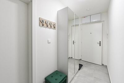 Komořanská, Modřany - Prague 4 | Rent, Apartment One-bedroom (2+kk), 56 m²