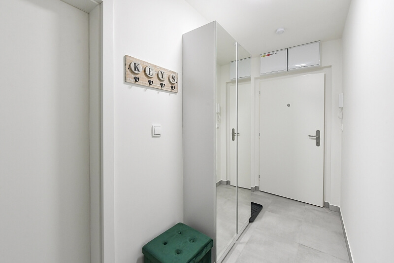 Komořanská, Modřany - Prague 4 | Rent, Apartment One-bedroom (2+kk), 56 m²