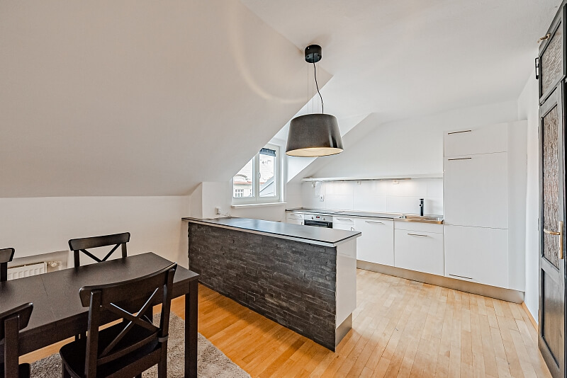 Sportovní, Vršovice - Praha 10 | Pronájem, Byt 3+kk, 90 m²