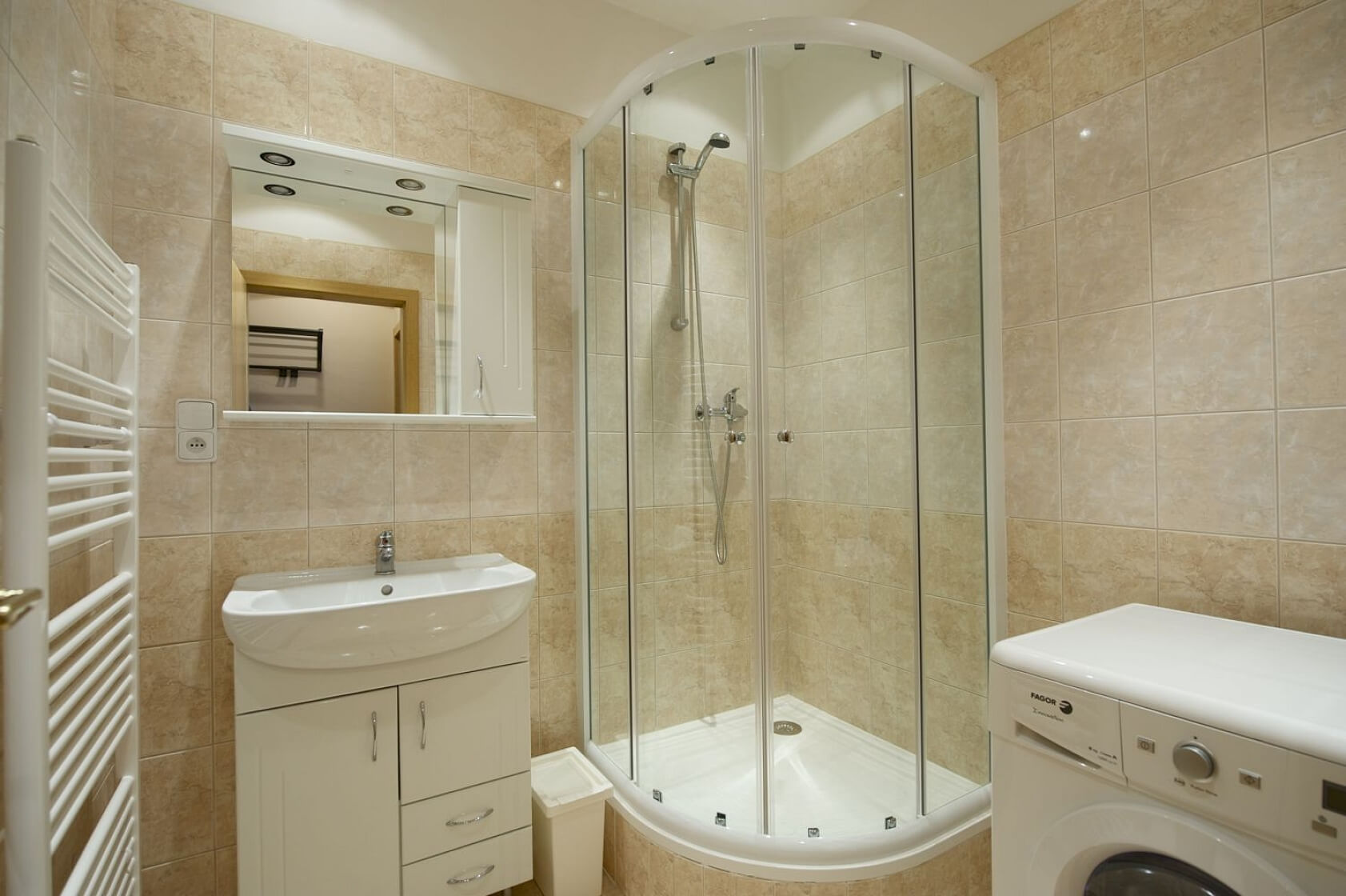 Na Kozačce, Vinohrady - Prague 2 | Rent, Apartment One-bedroom (2+kk), 60 m²