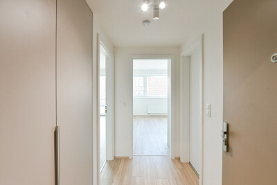 V háji, Holešovice - Prague 7 | Rent, Apartment One-bedroom (2+kk), 56 m²