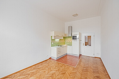 Nad Štolou, Holešovice - Praha 7 | Pronájem, Byt 2+kk, 48 m²