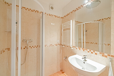 Nad štolou, Holešovice - Prague 7 | Rent, Apartment One-bedroom (2+kk), 48 m²