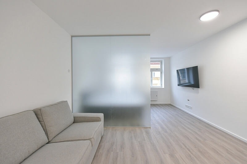 Roháčova, Žižkov - Prague 3 | Rent, Apartment Studio (1+kk), 32 m²