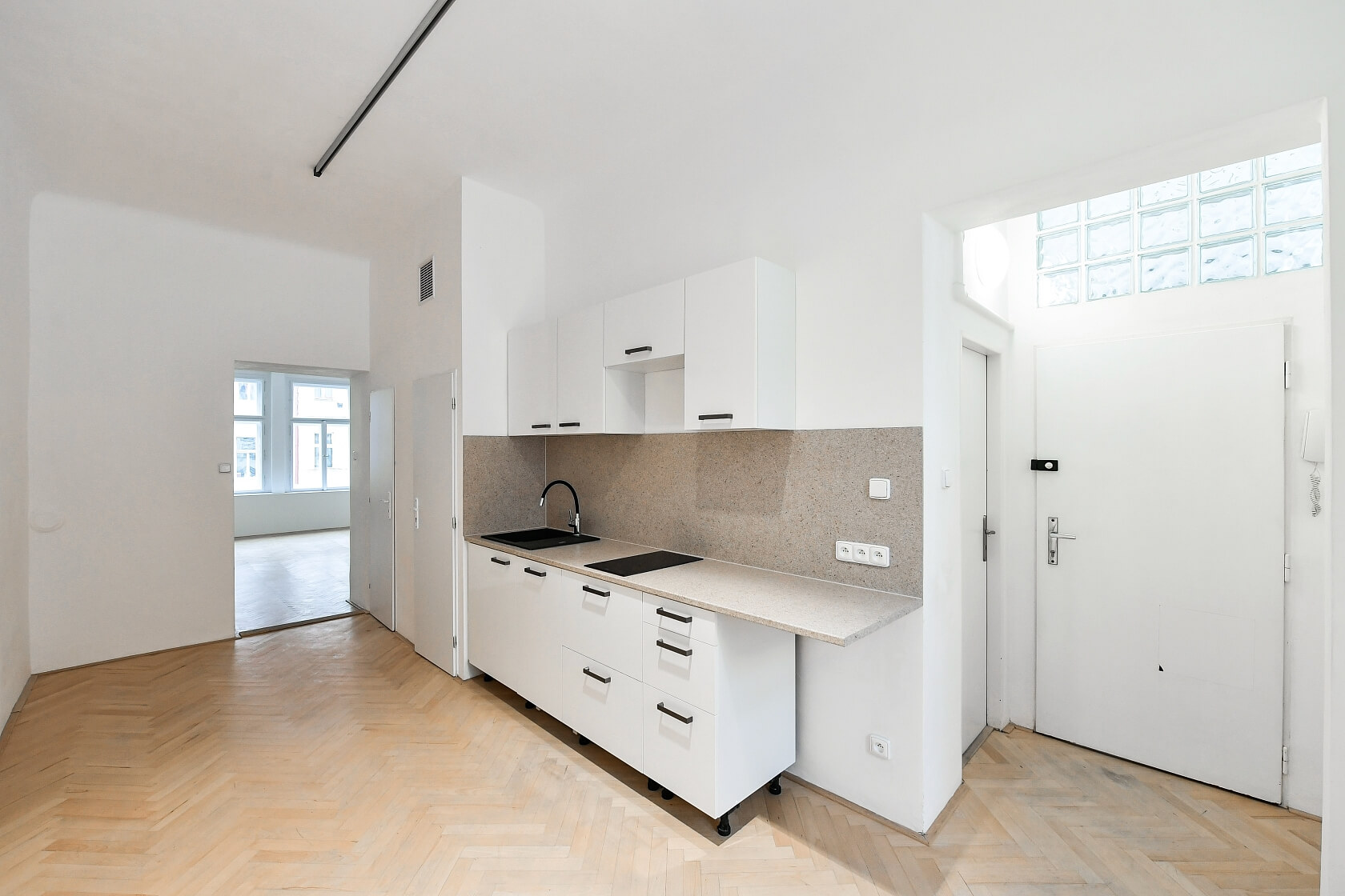 Šmeralova, Bubeneč - Praha 7 | Pronájem, Byt 1+1, 47 m²