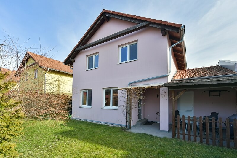 Na Svahu, Horoušany - Praha-východ | Pronájem, Rodinný dům 4+kk, 125 m²