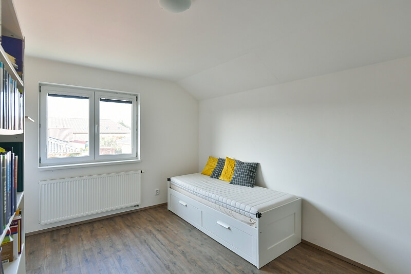 Na Svahu, Horoušany - Praha-východ | Pronájem, Rodinný dům 4+kk, 125 m²