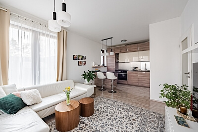Učňovská, Hrdlořezy - Prague 9 | Rent, Apartment One-bedroom (2+kk), 53 m²