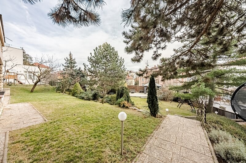 Pomezní, Libeň - Prague 8 | Rent, Apartment Three-bedroom (4+1), 151 m²