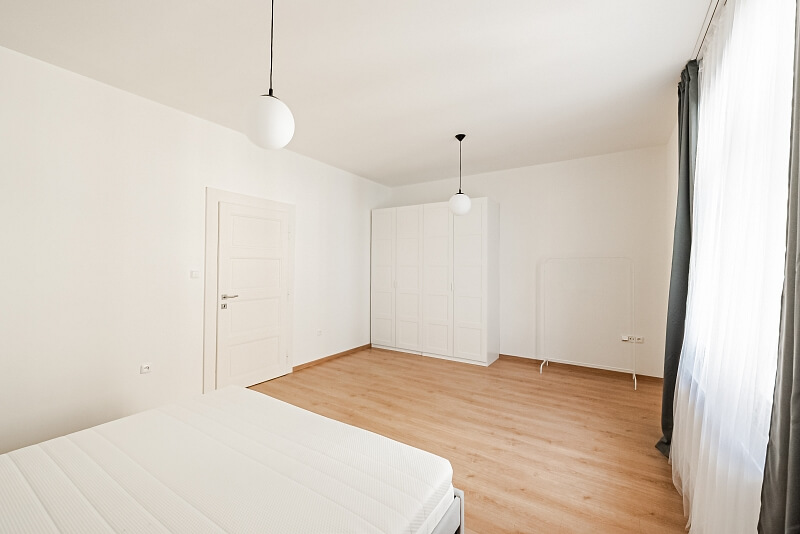 U Garáží, Holešovice - Praha 7 | Pronájem, Byt 2+kk, 58 m²