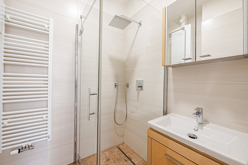 U Garáží, Holešovice - Praha 7 | Pronájem, Byt 2+kk, 58 m²