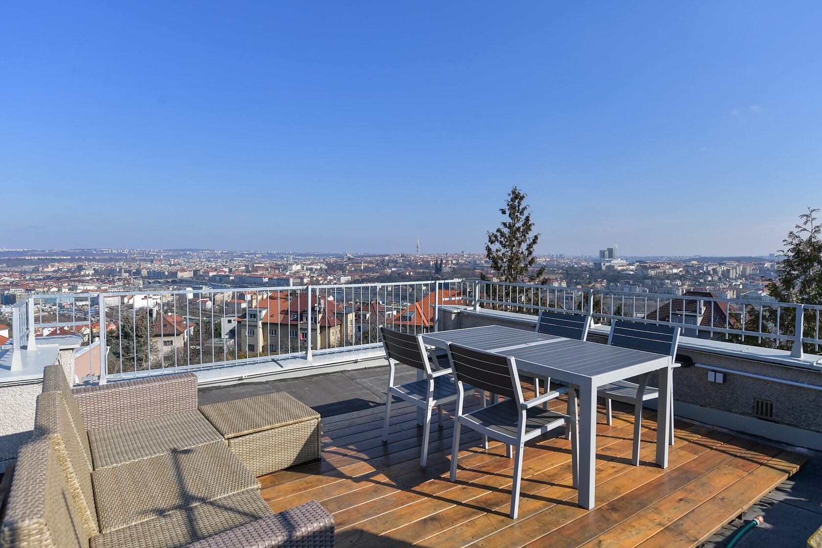 Pod Děvínem, Smíchov - Praha 5 | Pronájem, Byt 3+kk, 168 m²