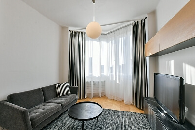 Hradešínská, Vinohrady - Prague 10 | Rent, Apartment One-bedroom (2+kk), 55 m²