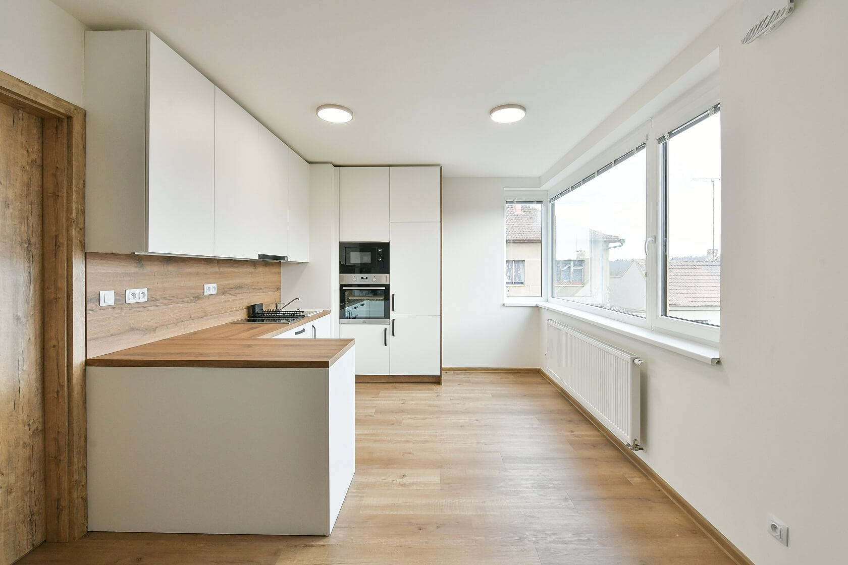 Třešňová, Hloubětín - Praha 9 | Pronájem, Byt 2+kk, 44 m²