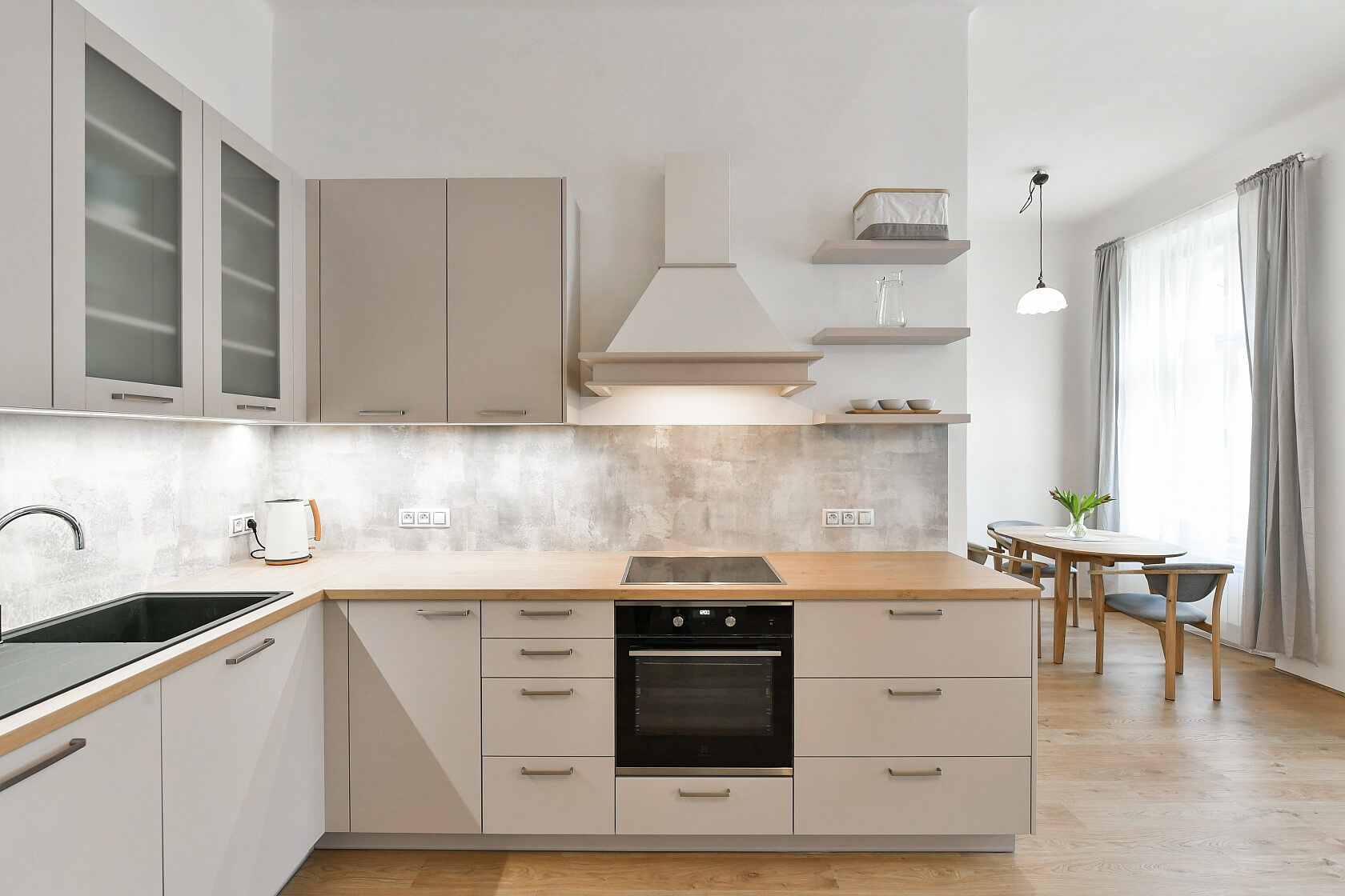 Revoluční, Nové Město - Praha 1 | Pronájem, Byt 2+kk, 63 m²