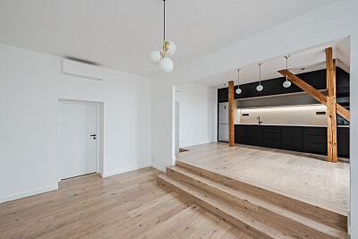 Janáčkovo nábřeží, Smíchov - Prague 5 | Rent, Apartment One-bedroom (2+kk), 101 m²