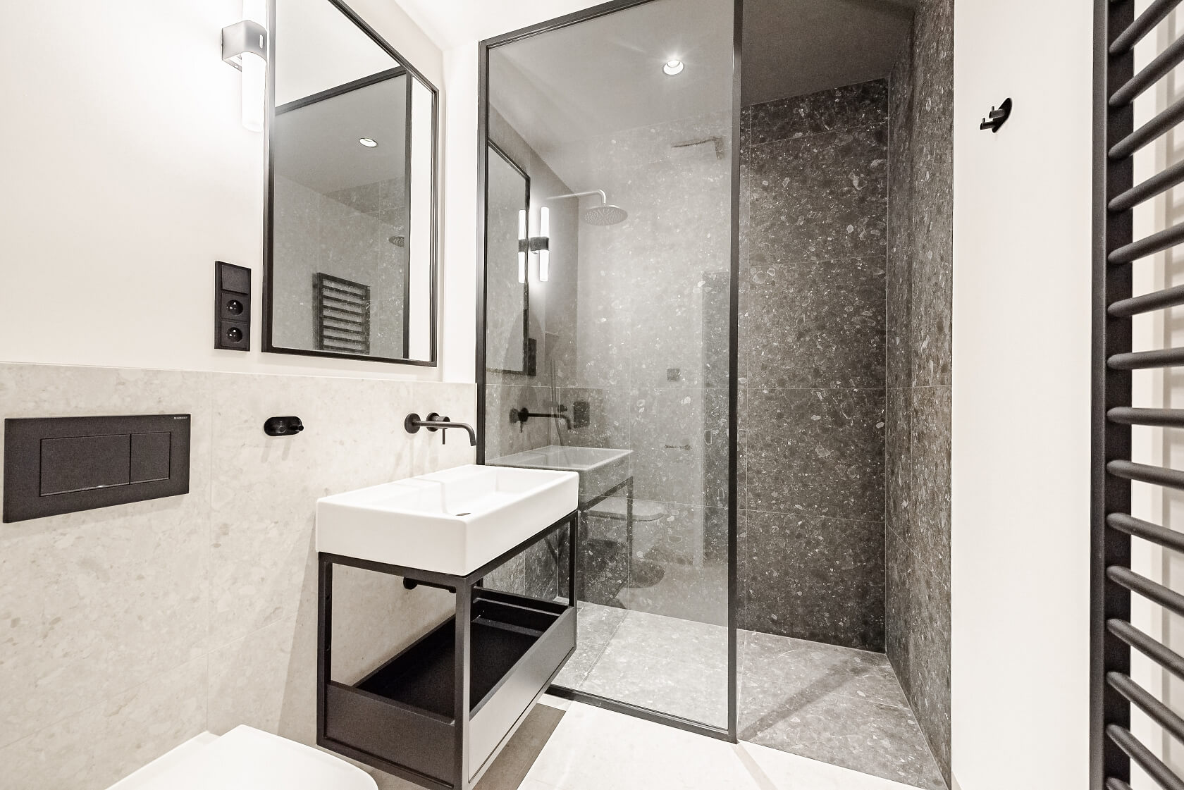 Janáčkovo nábřeží, Smíchov - Prague 5 | Rent, Apartment One-bedroom (2+kk), 101 m²