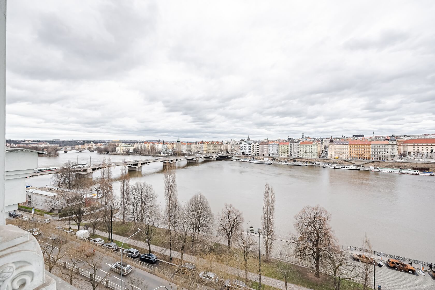 Janáčkovo nábřeží, Smíchov - Prague 5 | Rent, Apartment One-bedroom (2+kk), 101 m²