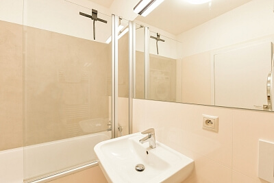 Žižkovo náměstí, Žižkov - Prague 3 | Rent, Apartment Two-bedroom (3+kk), 73 m²