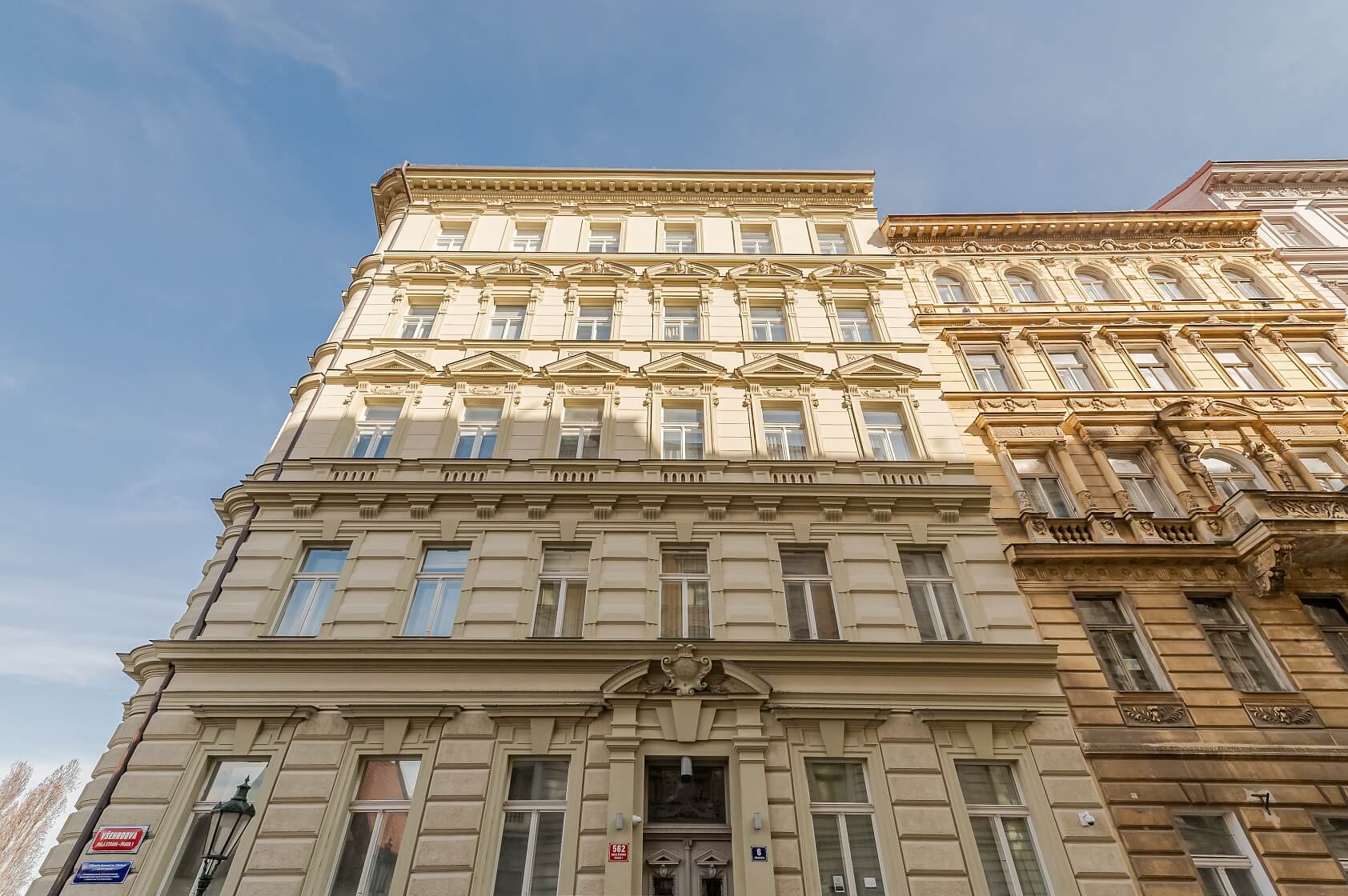 Všehrdova, Malá Strana - Prague 1 | Sale, Apartment Studio (1+kk), 32 m²