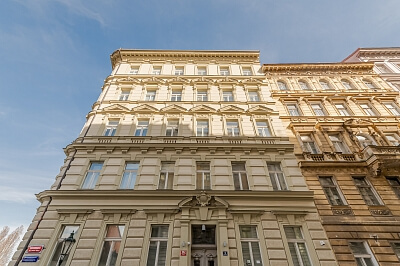 Všehrdova, Malá Strana - Prague 1 | Sale, Apartment Studio (1+kk), 32 m²