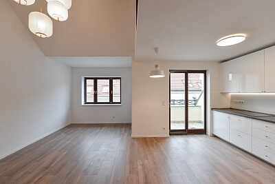 Bulharská, Vršovice - Prague 10 | Rent, Apartment Three-bedroom (4+kk), 158 m²