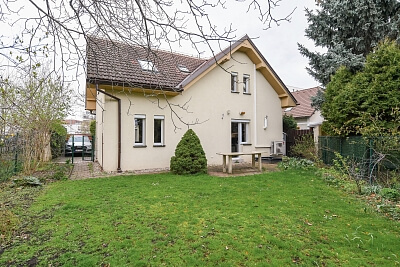Na Vackově, Žižkov - Prague 3 | Rent, House Four-bedroom (5+1), 189 m²