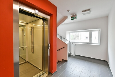 Na pláni, Smíchov - Prague 5 | Rent, Apartment Two-bedroom (3+kk), 101 m²