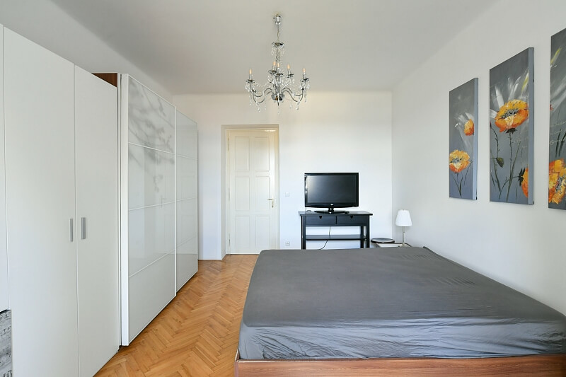 U Havlíčkových sadů, Vinohrady - Prague 2 | Rent, Apartment One-bedroom (2+kk), 77 m²