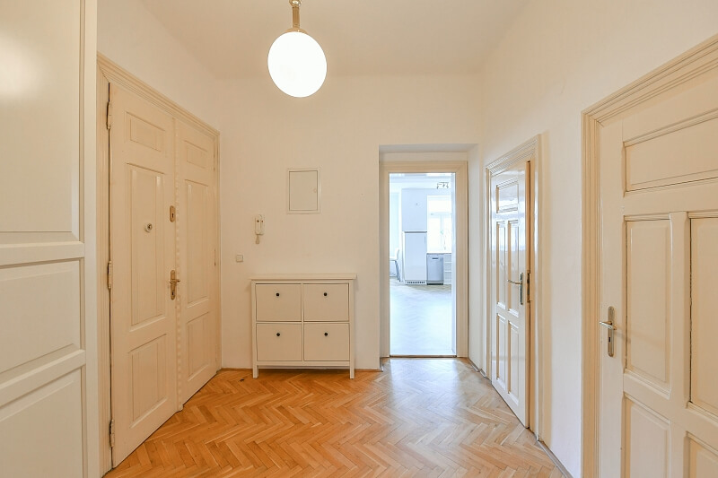 U Havlíčkových sadů, Vinohrady - Prague 2 | Rent, Apartment One-bedroom (2+kk), 77 m²