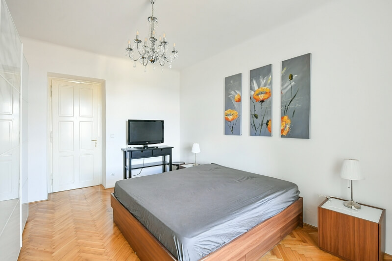 U Havlíčkových sadů, Vinohrady - Prague 2 | Rent, Apartment One-bedroom (2+kk), 77 m²