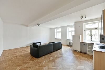 U Havlíčkových sadů, Vinohrady - Prague 2 | Rent, Apartment One-bedroom (2+kk), 77 m²