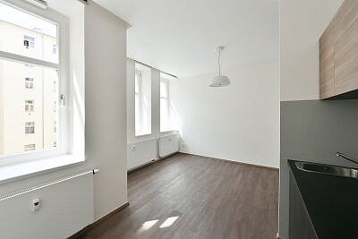 Lucemburská, Vinohrady - Praha 3 | Pronájem, Byt 1+kk, 30 m²
