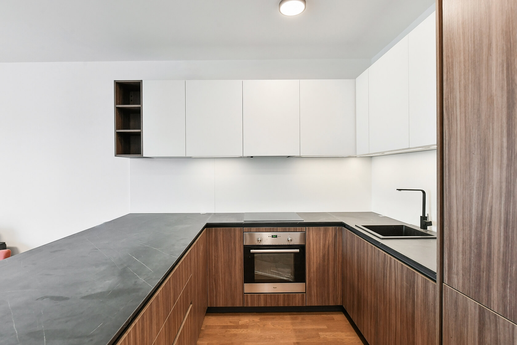 Pernerova, Karlín - Praha 8 | Pronájem, Byt 2+kk, 77 m²