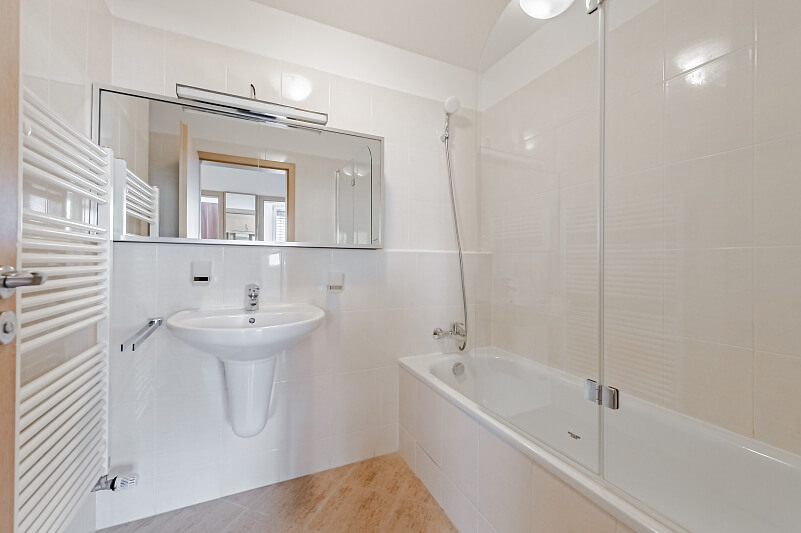 Pískařská, Modřany - Praha 4 | Pronájem, Byt 3+kk, 77 m²